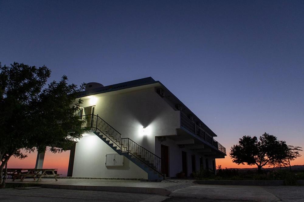 Karpaz Sunset Hotel Rizokarpaso ภายนอก รูปภาพ